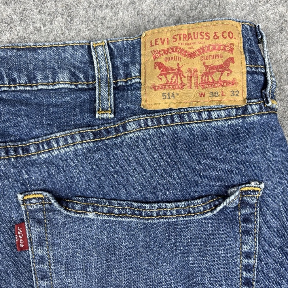 Levi's 514 Jeans Mens 38x32 Slim Fit Straight Leg Medium Wash Blue Denim Casual